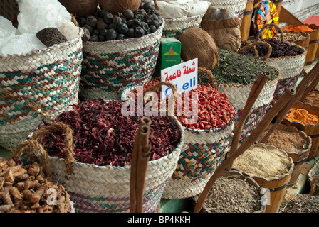 Le spezie per la vendita, quartiere Dahar, Hurghada, Mar Rosso, Egitto Foto Stock