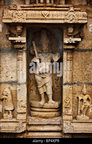 Bassorilievo in un tempio indù. Sri Ranganathaswamy Tempio. Tiruchirappalli (Trichy), Tamil Nadu, India Foto Stock