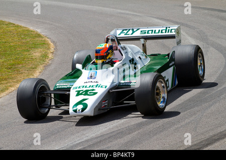 1982 Williams-Cosworth FW08 con driver Karun Chandhok al 2010 Goodwood Festival of Speed, Sussex, Regno Unito. Foto Stock