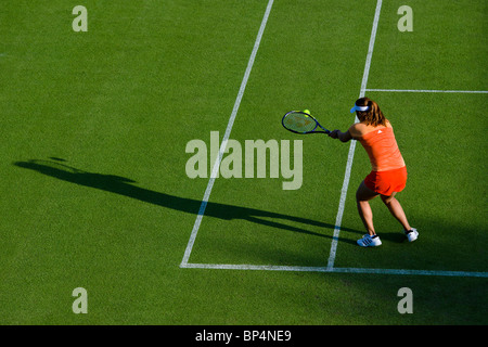 Ayumi MORITA del Giappone in azione giocando a doppio consegnato scritto contro Arina Rodionova della Russia. Foto Stock