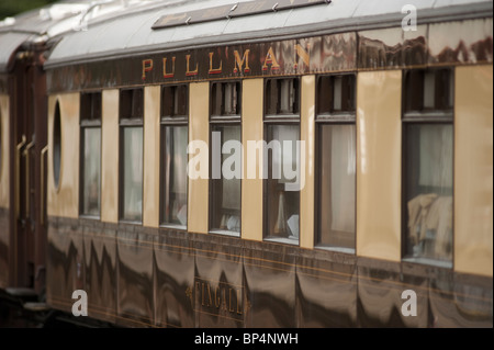 Pullman pullman in The Bluebell ferroviaria Patrimonio in East Sussex, Inghilterra Foto Stock