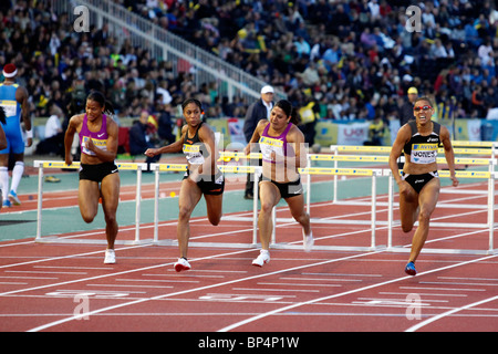 Donne 100m Ostacoli alla gara di Aviva London Grand Prix, il Crystal Palace di Londra. Agosto 2010. Foto Stock