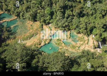 Il turchese del pool di Semuc Champey. Guatemala. Foto Stock