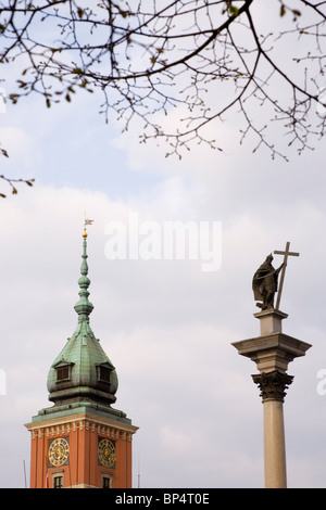 Il Castello Reale e Zygmunt la colonna, Varsavia Polonia. Si trova in Piazza Castello, all'ingresso della Città Vecchia. Foto Stock