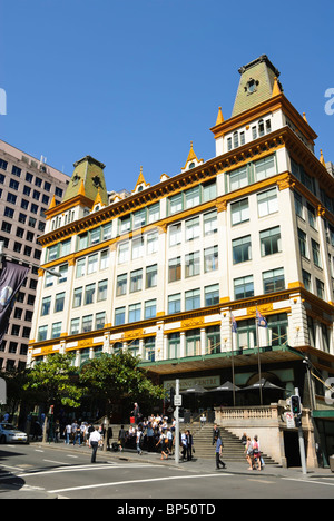 Downing Centro, Sydney, Australia; uno dei principali giudice edifici facenti parte della città il sistema giuridico. Foto Stock