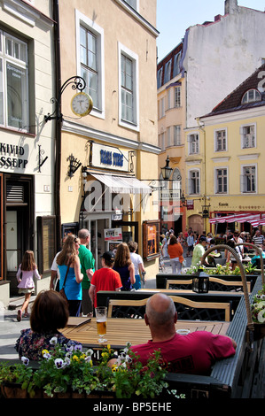 Outdoor Cafe, Città Vecchia, Tallinn, Harju County, della Repubblica di Estonia Foto Stock