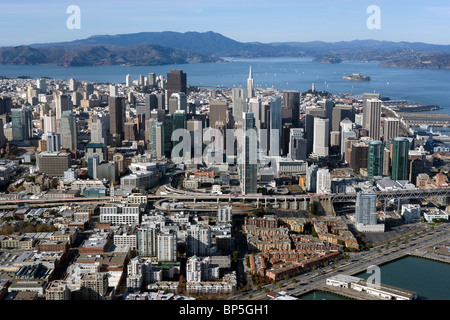 Vista aerea sopra il quartiere finanziario del centro cittadino di San Francisco in California Foto Stock