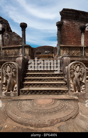 Antica Vatadage (stupa buddisti) in Pollonnaruwa, Sri Lanka Foto Stock