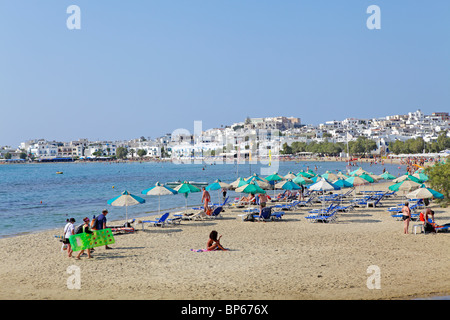Spiaggia Agios Georgios Bay vicino alla città di Naxos, l'isola di Naxos, Cicladi, ISOLE DELL' EGEO, Grecia Foto Stock
