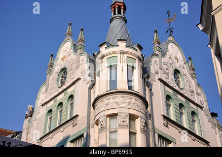 Periodo facciata di edificio, Città Vecchia, Tallinn, Harju, la Repubblica di Estonia Foto Stock