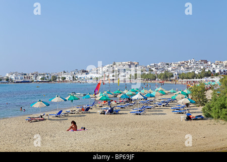 Spiaggia Agios Georgios Bay vicino alla città di Naxos, l'isola di Naxos, Cicladi, ISOLE DELL' EGEO, Grecia Foto Stock