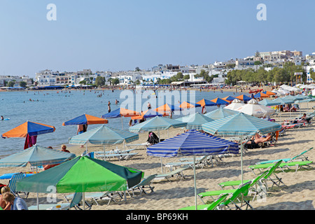 Spiaggia Agios Georgios Bay vicino alla città di Naxos, l'isola di Naxos, Cicladi, ISOLE DELL' EGEO, Grecia Foto Stock