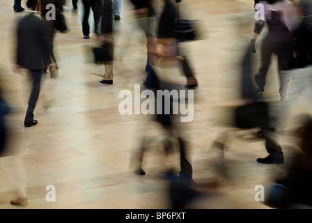 La folla di gente correre Foto Stock