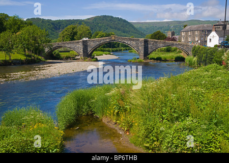 Llanrwst, Fiume Conwy, Pont Fawr, Bridge, Snowdonia, Galles del Nord, Regno Unito Foto Stock