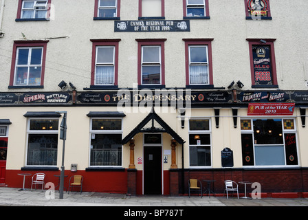 Il Dispensario Public House su Renshaw Street nel centro di Liverpool. Un stile vittoriano public house. Foto Stock