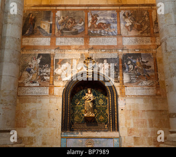 Salamanca, provincia di Salamanca, Spagna. Pittura sopra l'altare di Santa María la Blanca nella vecchia Cattedrale. Foto Stock