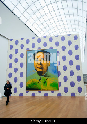 La verniciatura del Presidente Mao di Andy Warhol a Hamburger Bahnhof Museo di Arte Contemporanea a Berlino Germania Foto Stock