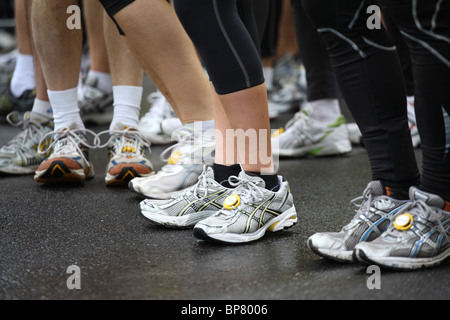 Guide di scorrimento in una mezza maratona Foto Stock