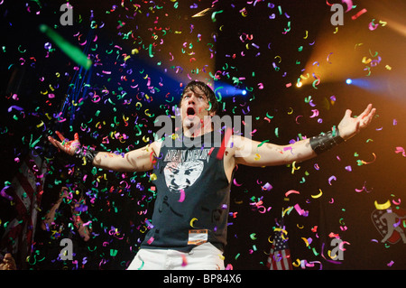 Significa Melin esegue presso la US Air Guitar Championships di New York City di Irving Plaza. Luglio 22, 2010. Foto Stock