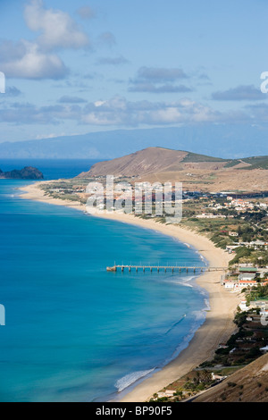 Vila Baleira e Spiaggia di Porto Santo visto da Portela, Porto Santo, vicino a Madeira, Portogallo Foto Stock