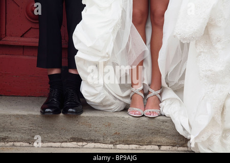 Hamilton, Ontario, Canada; i piedi di una sposa e lo sposo Foto Stock