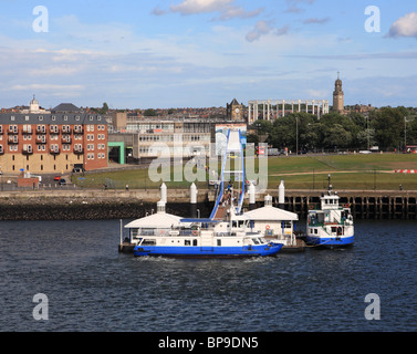 Fiume Tyne traghetti ormeggiati a South Shields, England, Regno Unito Foto Stock