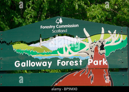 Chiusura del segno a Kirroughtree Visitor Center vicino a Newton Stewart in Galloway Forest Park, Scozia. Foto Stock