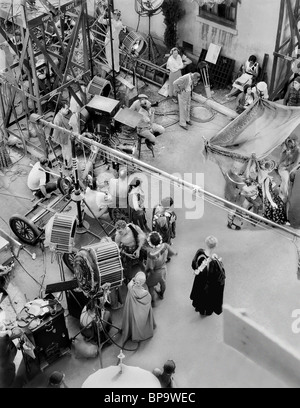 Impostare la scena il segno della Croce (1932) Foto Stock