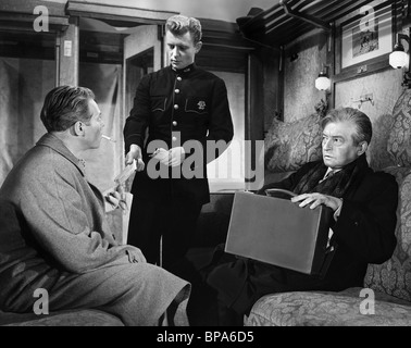 MARIUS GORING, Claude Rains, l uomo che ha guardato i treni passano, 1952 Foto Stock