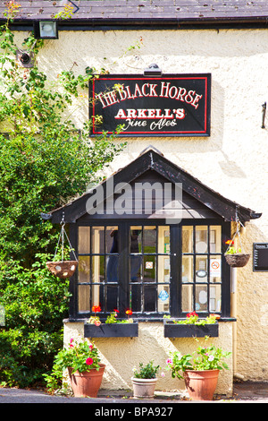 Black Horse pub in Wanborough superiore Foto Stock