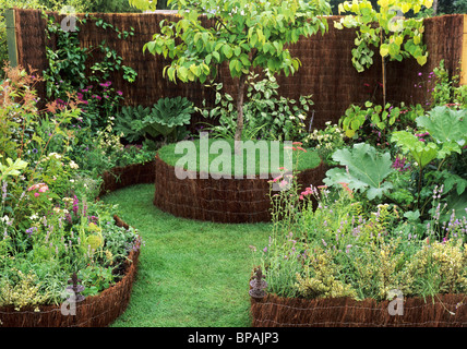 Stile medievale e giardino, Sandringham Flower Show, nuovi germogli Garden Design, medicinali a base di erbe e piante medicinali piantare piccoli giardini impianto Foto Stock