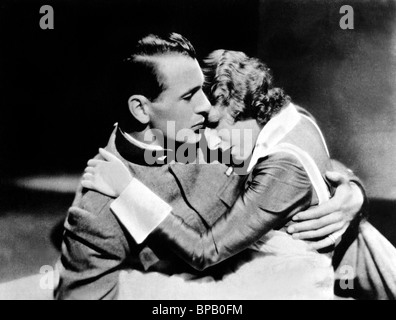 GARY COOPER, Helen Hayes, un addio alle armi, 1932 Foto Stock