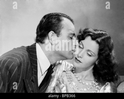 JOHN WAYNE, FRANCES DEE, cittadella del crimine, 1941 Foto Stock