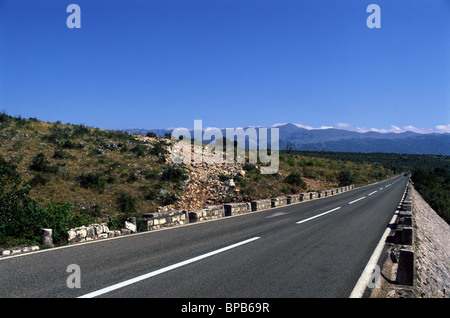 Autostrada Adriatica, Jadranska magistrala, tra Maslenica e Posedarje, Croazia Foto Stock