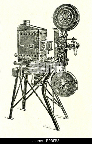 Il vecchio proiettore. Illustrazione di antiquariato.1923. Foto Stock