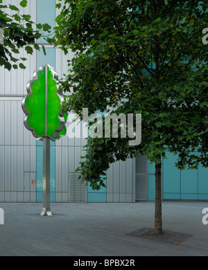 Più Londra Riverside, albero scultura. Foto Stock