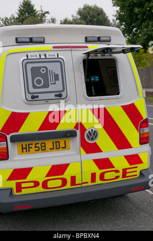 Vista esterna di una polizia di Dorset fotocamera velocità van Foto Stock