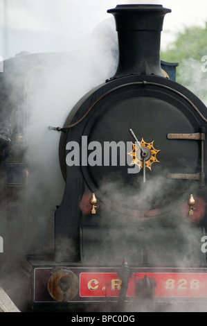 Il Caledonian Railway numero 828 a Aviemore stazione in Scozia. Foto Stock