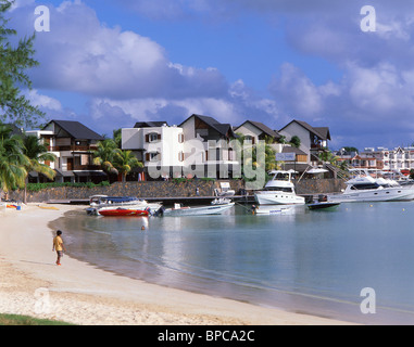 Vista della spiaggia, Grand Baie, Rivière du Rempart distretto, Repubblica di Mauritius Foto Stock