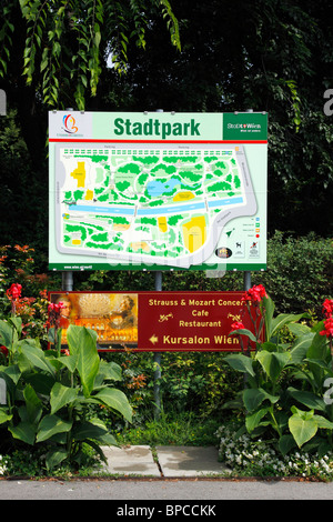 Stadtpark map cartello in Vienna Foto Stock