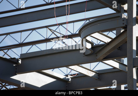St. Albert, Alberta, Canada; telaio in acciaio di un edificio in costruzione Foto Stock