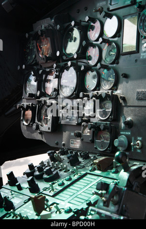 Visualizza in un cockpit di un elicottero militare Foto Stock