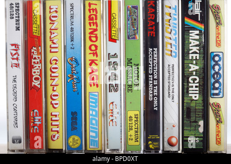 Selezione del gioco di nastri per Sinclair ZX Spectrum 48K o 128k computer di casa Foto Stock