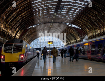 La stazione ferroviaria di Paddington - Londra Foto Stock