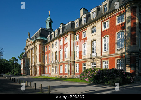 Fuerstbischoefliches Barockschloss, Sitz der Westfaelischen Wilhelms-Universitaet in Muenster, Westfalen, Renania settentrionale-Vestfalia Foto Stock