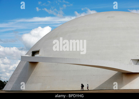 Museo Nacional o il Museo Nazionale, progettato da Oscar Niemeyer, Brasilia, Brasile. Foto Stock