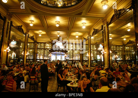 Confeitaria Colombo nel centro downtown area, Rio de Janeiro, Brasile. Foto Stock