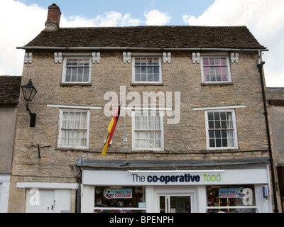 Negozio alimentare cooperativo a Fairford, Gloucestershire Englandminmart Foto Stock