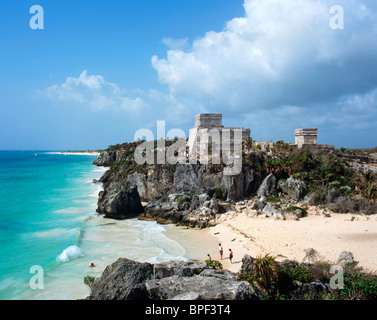 El Castillo le rovine Maya di Tulum, Quintana Roo, la penisola dello Yucatan, Messico Foto Stock