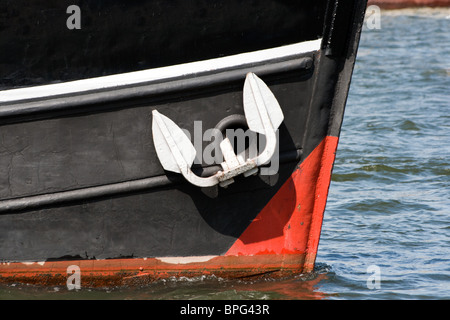 Elemento di ancoraggio su una nave Foto Stock